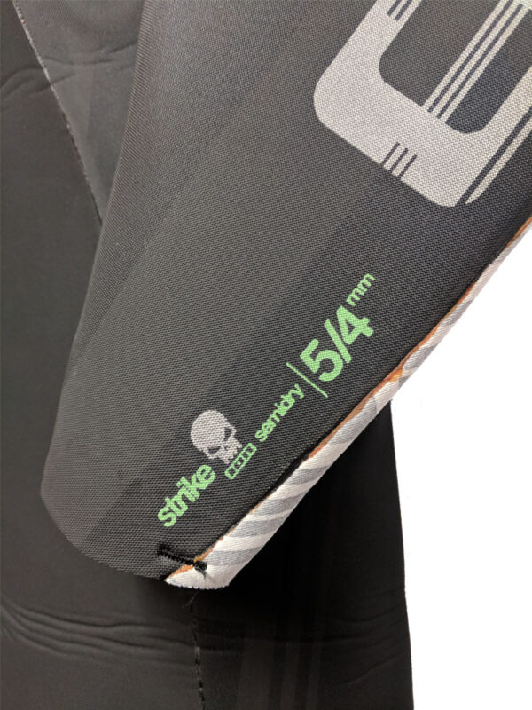 Ion Strike Semidry 5.4mm Black Green Sleeve