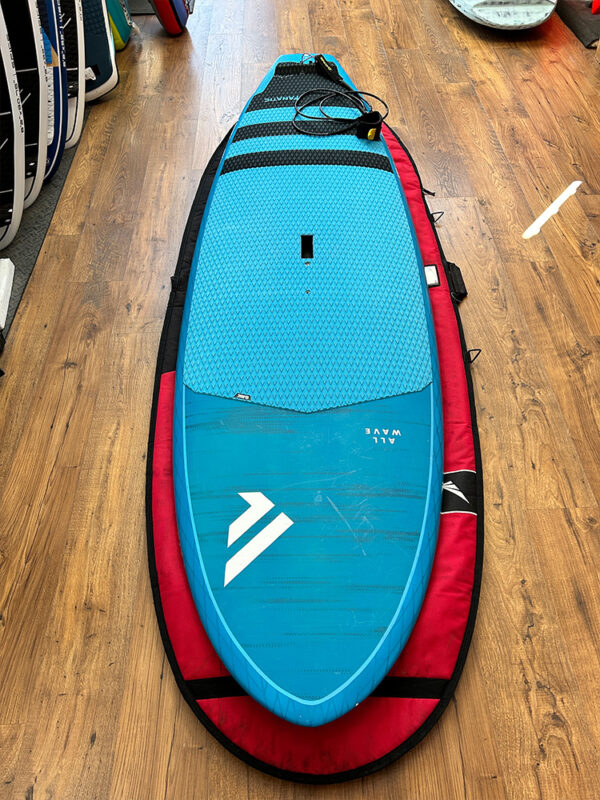 Second Hand Fanatic AllWave 8'11 x 32" (With bag and leash)