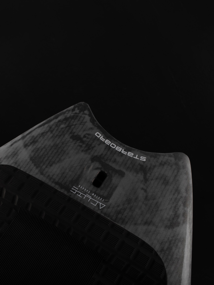 2025 Starboard Twin Fin - ACUTE CARBON 2025 Starboard Twin Fin - ACUTE CARBON