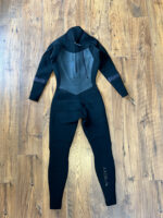 Second hand Roxy Women’s wetsuit 4/3 - Size 14