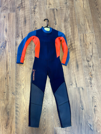 Second hand TriBoard youth size 12